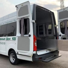 Выкатной подиум с роликом с бортиком правое расположение