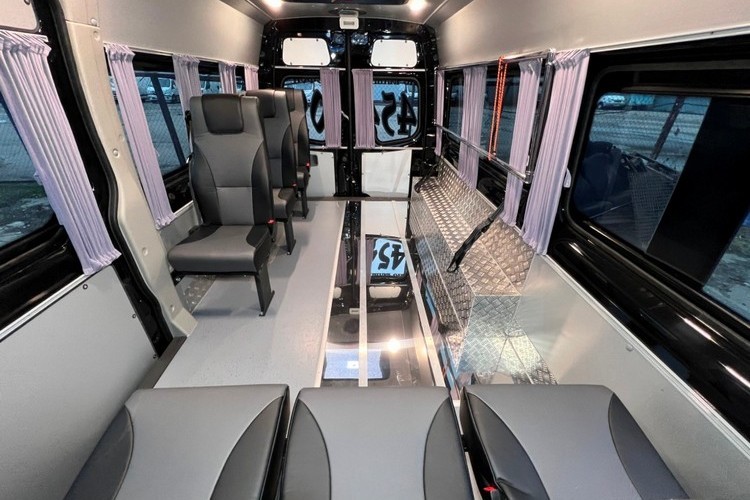 Переоборудование в катафалк -  автомобиль для  ритуальных услуг на базе Фотон Тоано